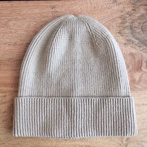 GAP hat NWT Toque knit winter hat beige oatmeal